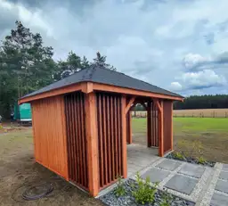 Altana ogrodowa Branda – kompaktowy design z drewna, wymiary 4x3 m