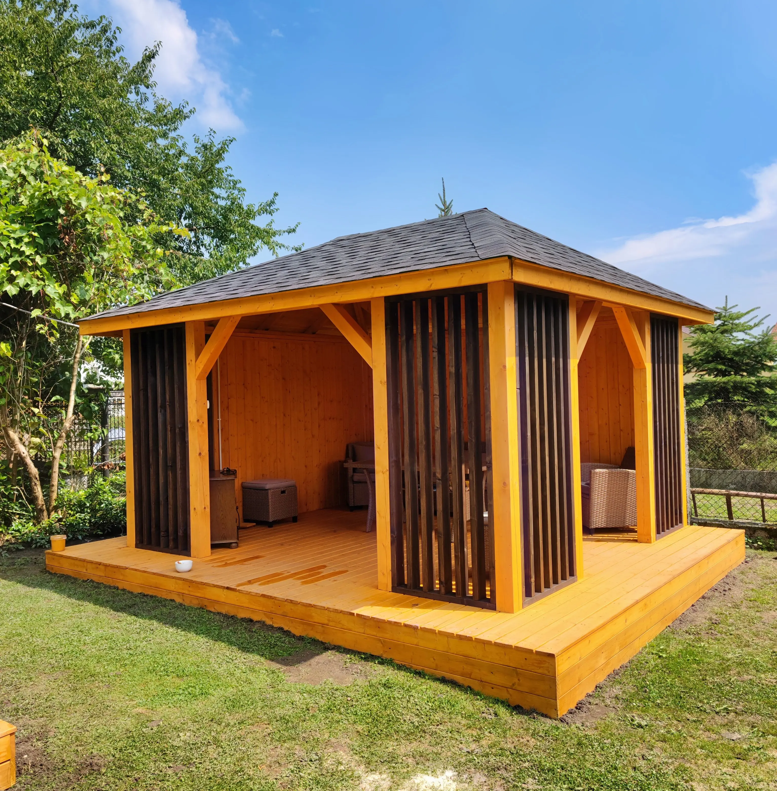 Altana Branda - 5m x 4m