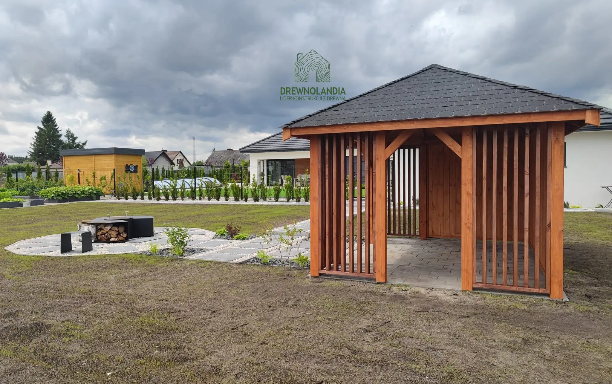 Drewniana ogrodowa altana Branda – przestrzeń dla relaksu