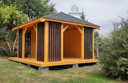 Branda – kwadratowa altana ogrodowa