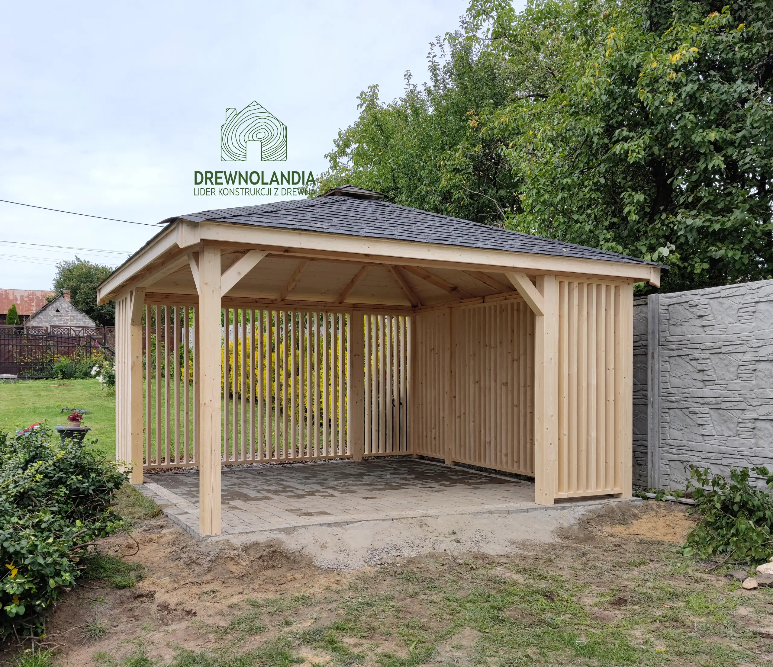 Altana Nela - 4m x 4m