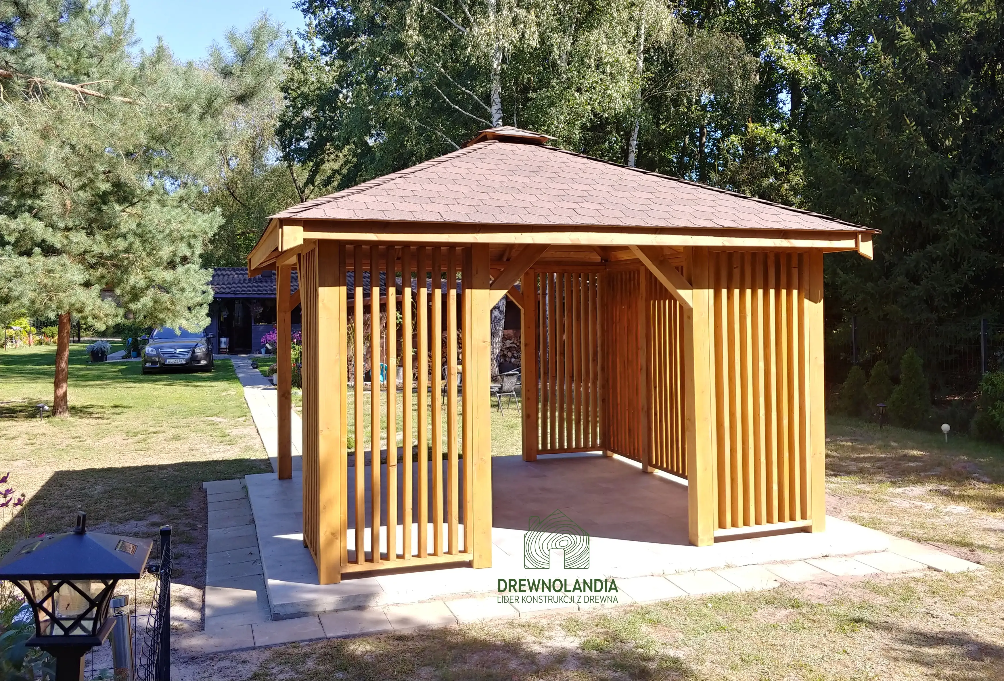 Nowoczesna altana ogrodowa Nela od Drewnolandii