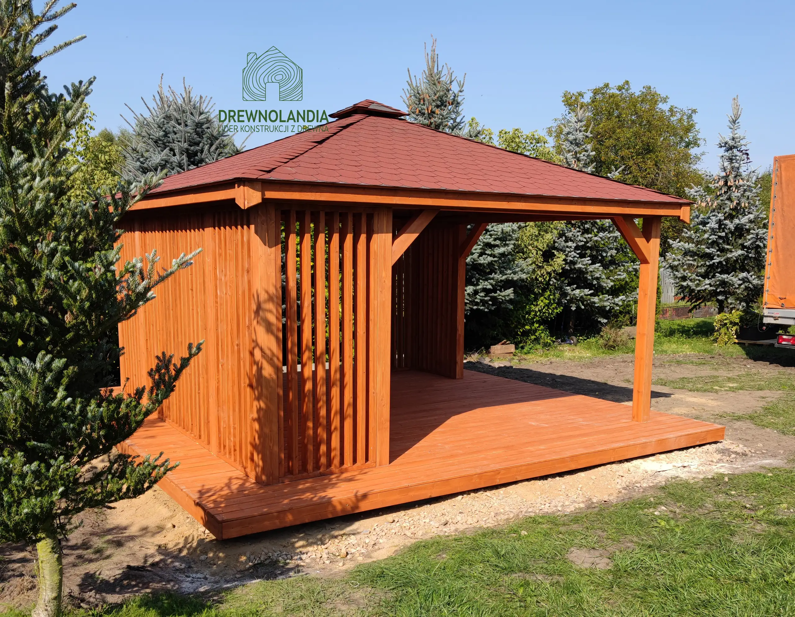 Altana Nela - 4m x 4m