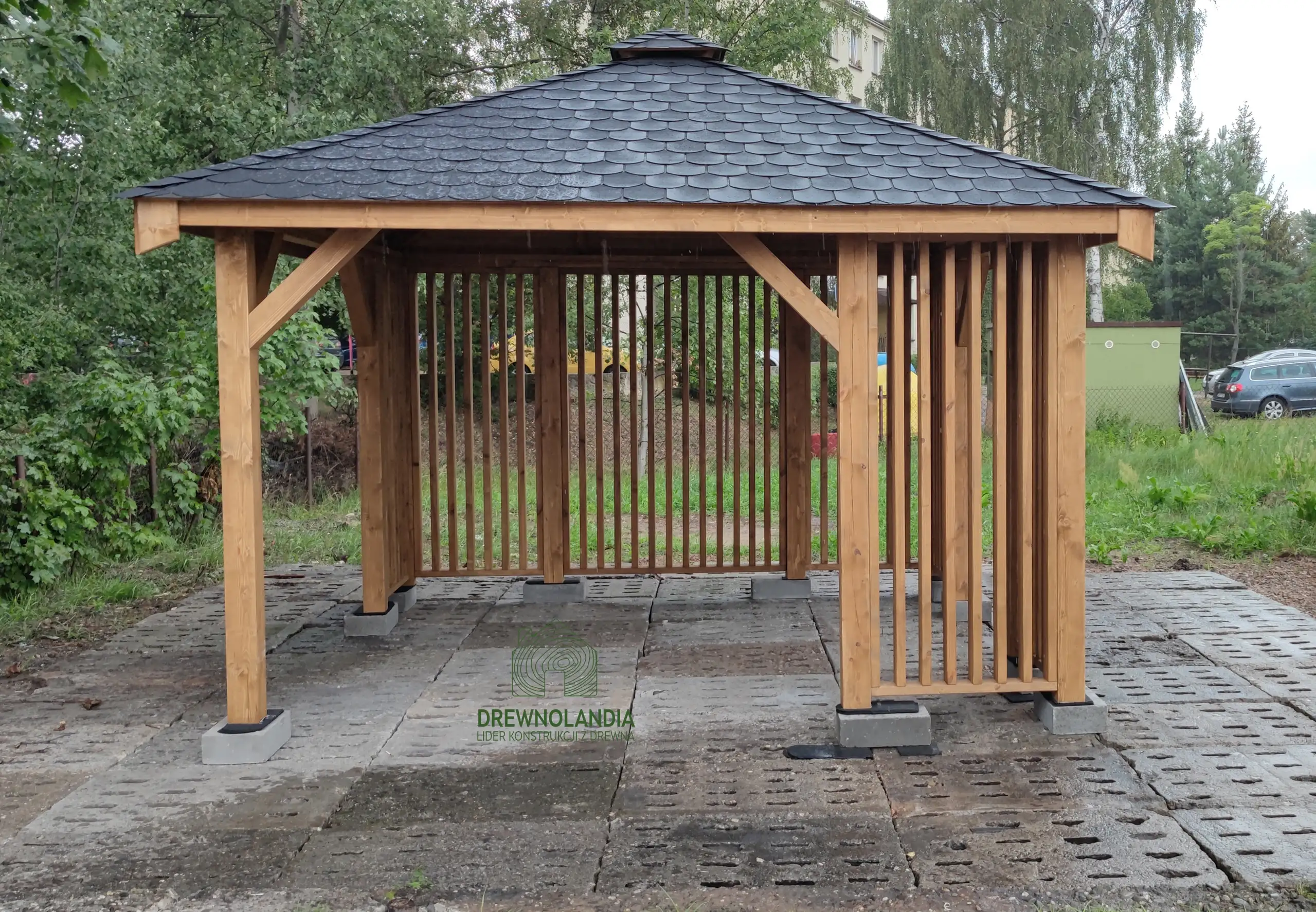 Altana Nela - 4m x 4m