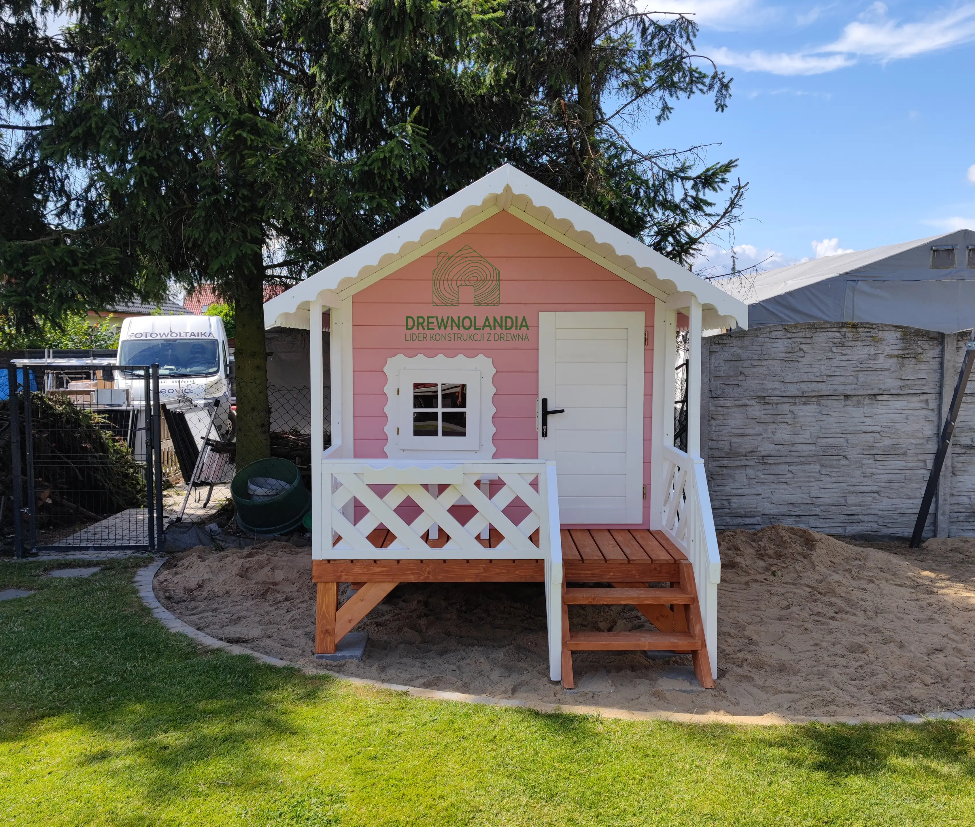 Drewniany domek zabaw na działkę Kitty III, trwała konstrukcja
