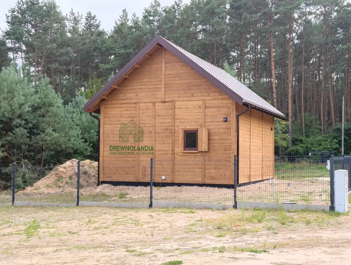 Fabian IV – domek letniskowy z tarasem, idealny na działki rekreacyjne