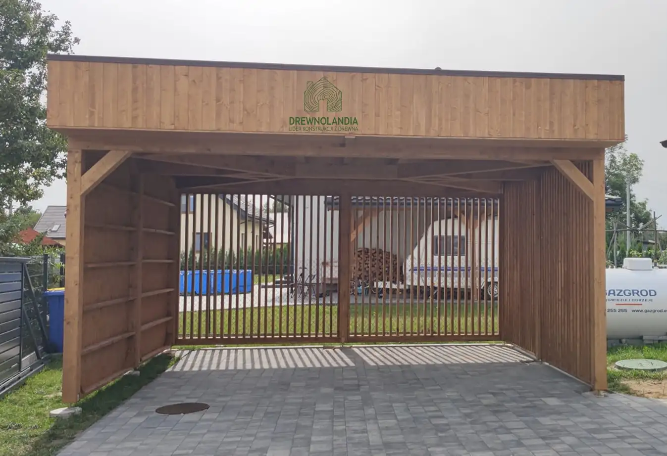 Drewnolandia – wiata samochodowa Sara 6x5m dla wymagających użytkowników