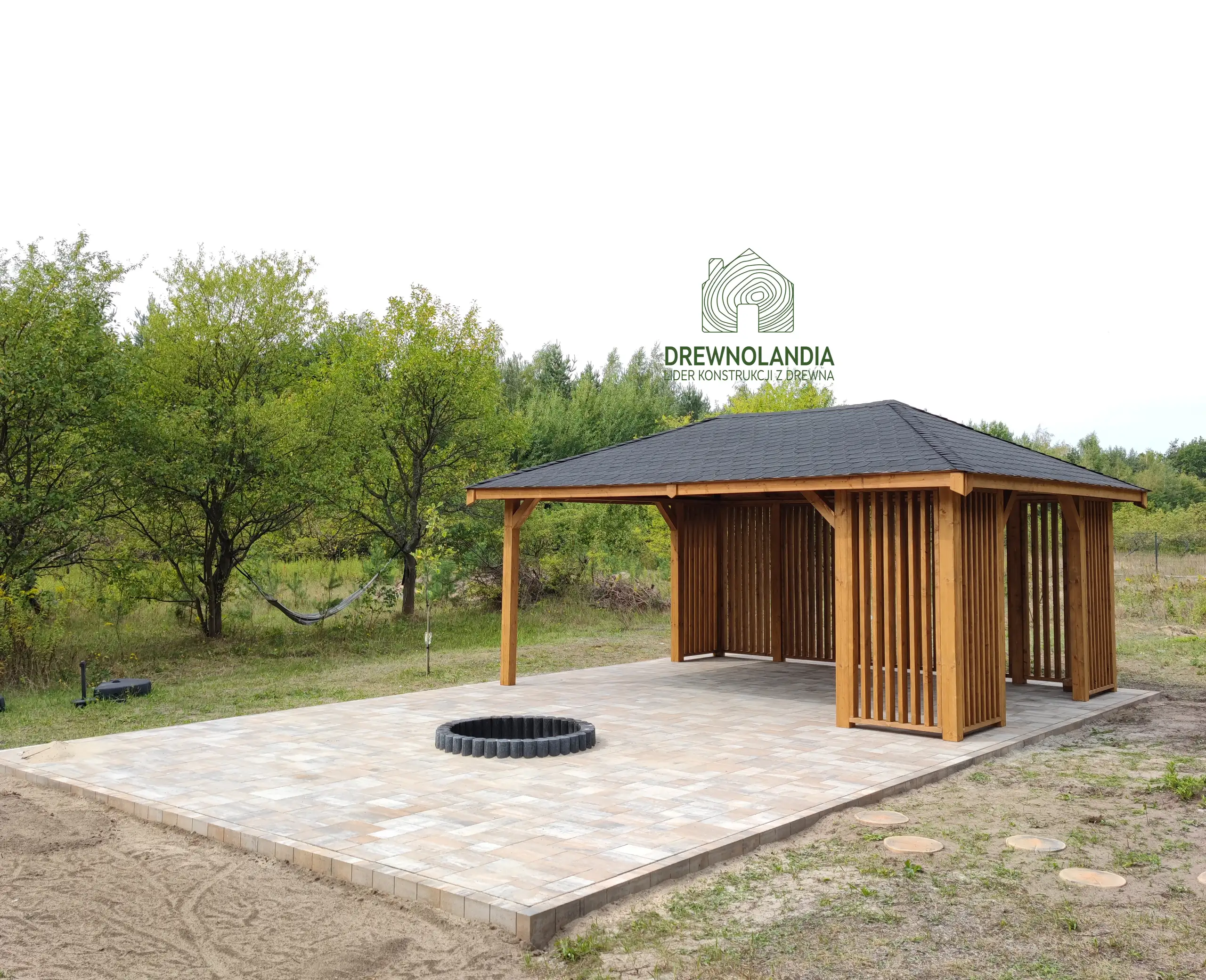 Altana Nela - 4m x 4m