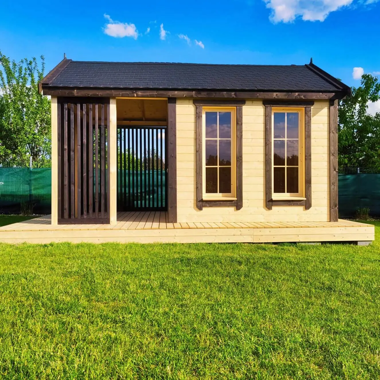 Drewniana altana, domek narzędziowy do ogrodu – Jacek, piękny i funkcjonalna