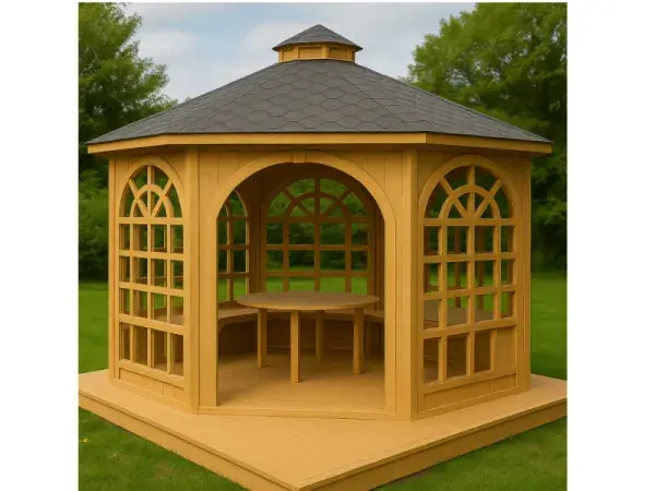 Drewniana altana ogrodowa w klasycznym stylu z ośmiokątnym dachem pokrytym gontem bitumicznym, ozdobnymi łukowymi.