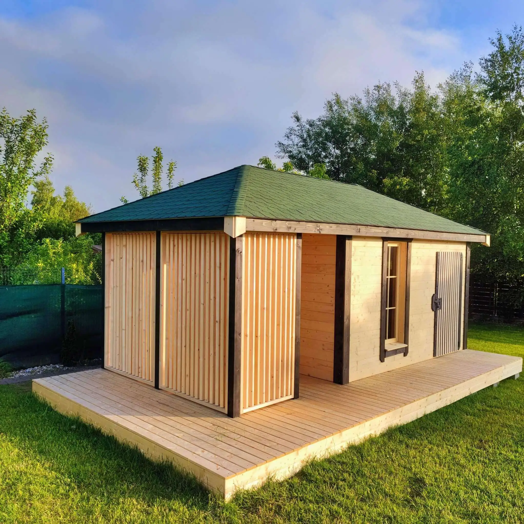 Nowoczesny domek. Nowoczesna altana. Nowoczesny design, loft.