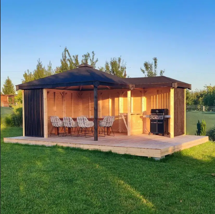 Nowoczesna Altana z miejscem na grilla. Wypoczynek na świeżym powietrzu.