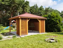 Kwadratowa altanka drewniana Nela 4x4 m – idealna do ogrodu