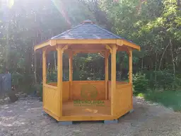 Altanka na grilla drewniana