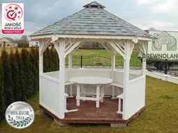 mala biala altanka ogrodowa