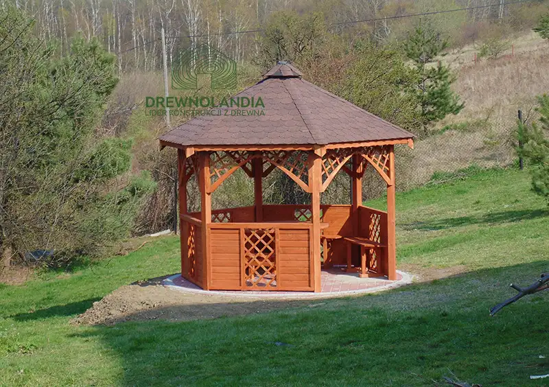 altana ogrodowa z jednoskrzydłowym wejściem