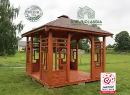 kanciasta altana ogrodowa