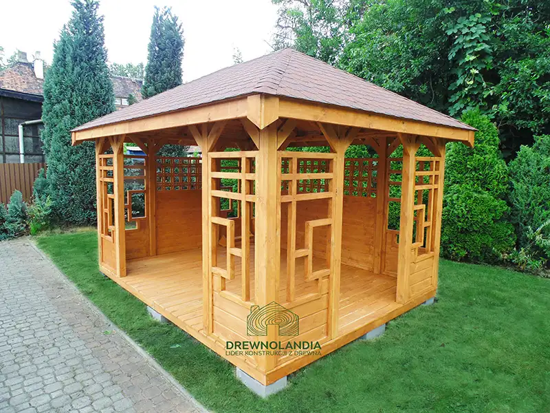 prostokątna altana ogrodowa