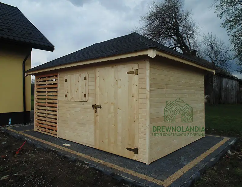 Domek narzędziowy z drewna Kacper - 4,5x3m z drewutnią 