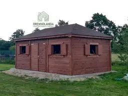 Drewniany skladzik na narzedzia