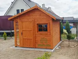 Drewniany domek narzedziowka