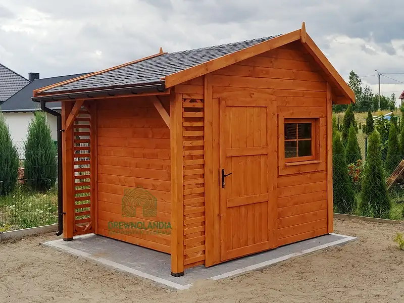 Maly domek narzedziowy szopka