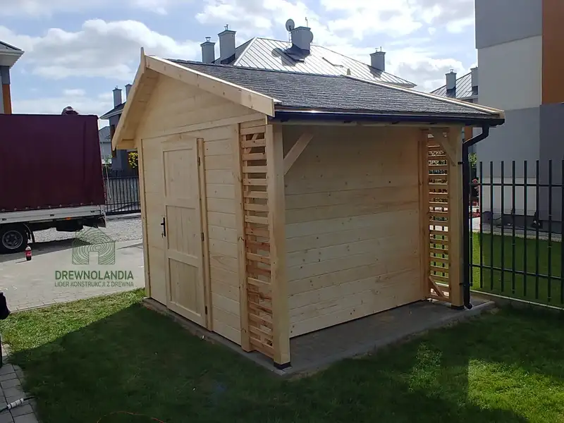 Domek gospodarczy z drewna Bonifacy - 3x2,5m 