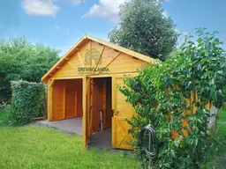 Drewiana wiata samochodowa