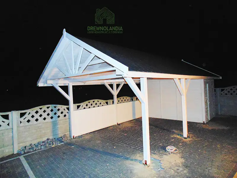 Garaz z drewna drewnolandia