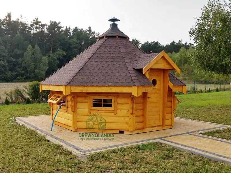 Domek grillowy z drewna