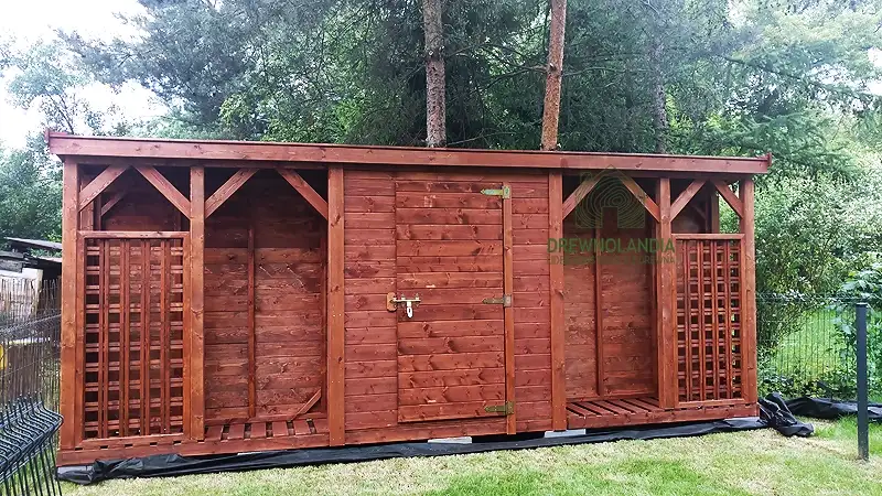 Drewutnia Dagmara - 7x1m, z magazynkiem narzędziowym