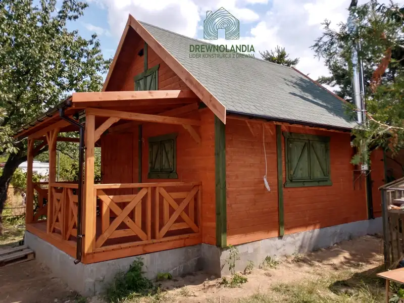 Domek z tarasem drewnolandia