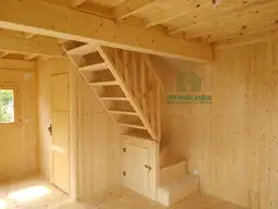 Domki z drewna schody drewniane