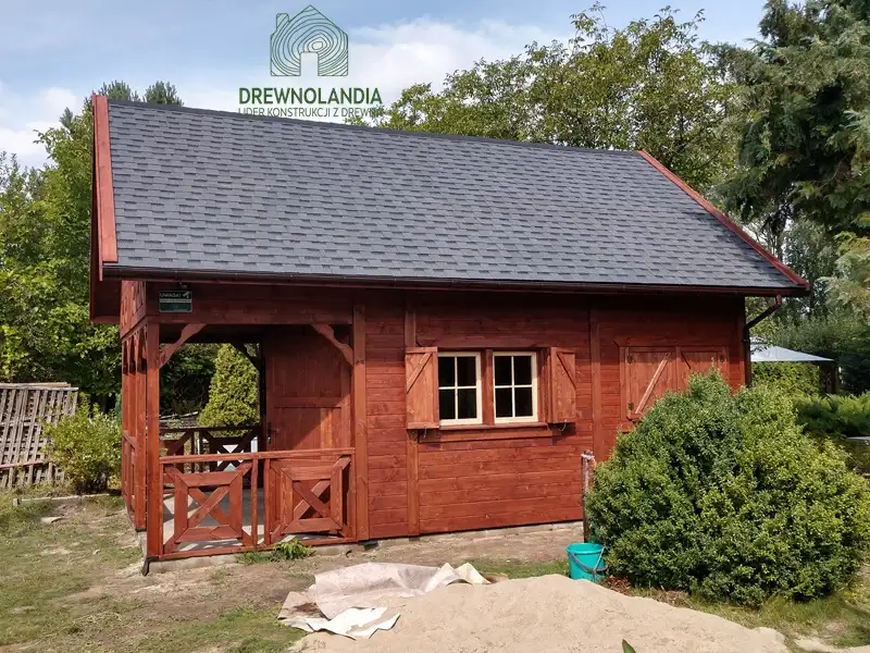 Altanka na dzialke z drewna