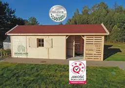 Domek ze zintegrowana drewutnia