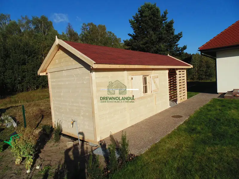 Drewniany domek na narzędzia z drewutnią Kuba 7x2m 