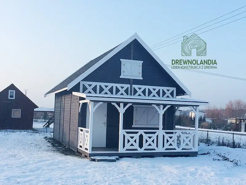Domek drewniany Janusz 7m x 5m + taras 4,5m x 2m