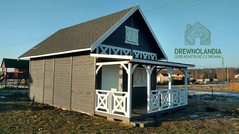 Domek drewniany Janusz 7m x 5m + taras 4,5m x 2m