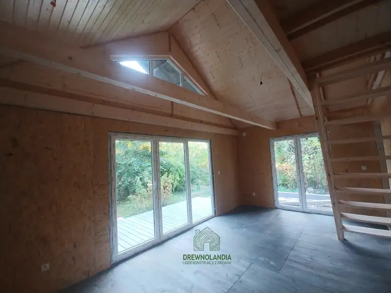 Nowoczesny drewniany domek z antresolą Adam IV 5,9m x 5,9m 