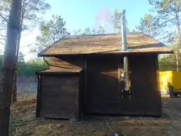 Domek z drewna sosnowego