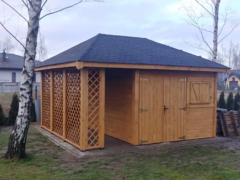 Domek z drewna gospodarczy na narzedzia