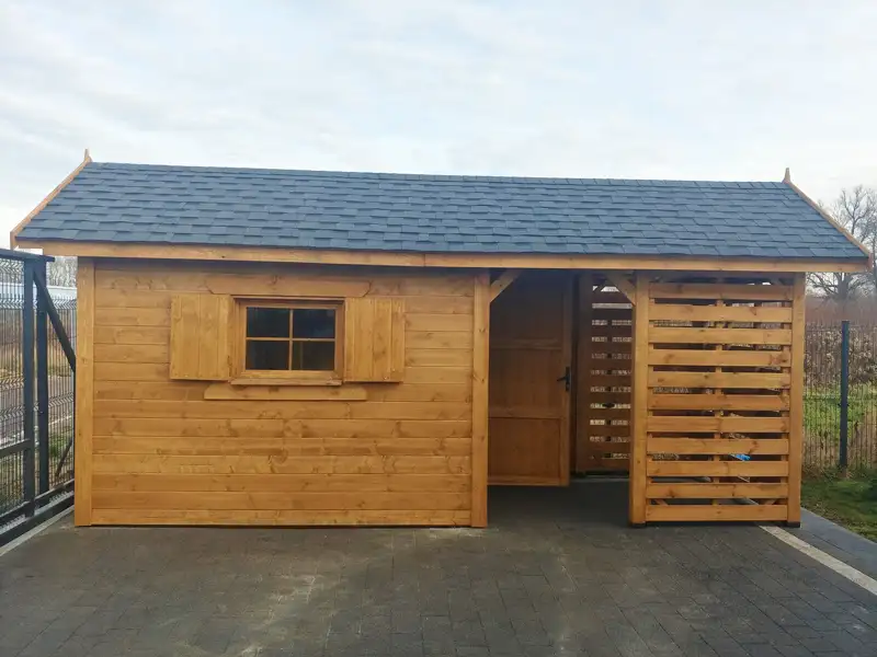 Drewniany domek na narzędzia z drewutnią Kuba 7x2m 