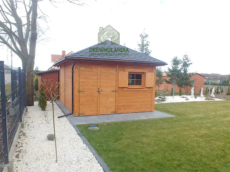 Domek gospodarczy na narzedzia