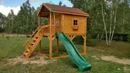 Drewniane domki dla dzieci