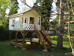 Naturalny domek dla dzieci