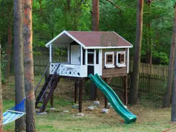 Domek drewniany z ekologicznych materialow