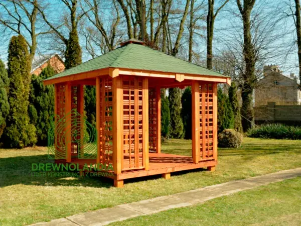 przestronna altana ogrodowa drewniana