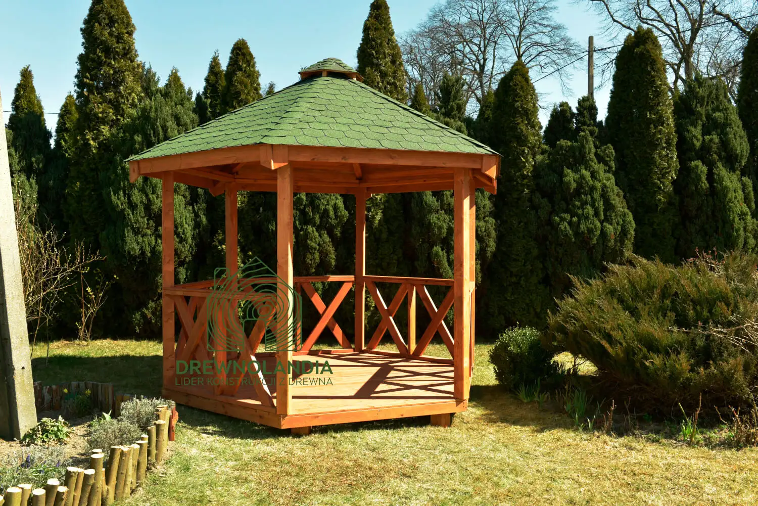 Drewniane altana okragla