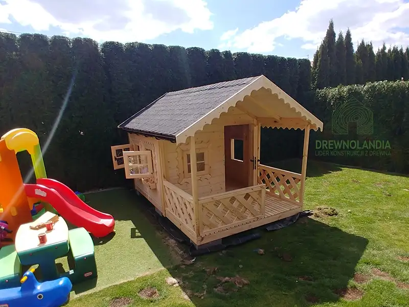 Domek do zabawy na ogrodek
