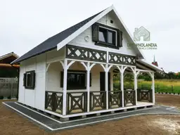 Domek z poddaszem i duzym tarasem